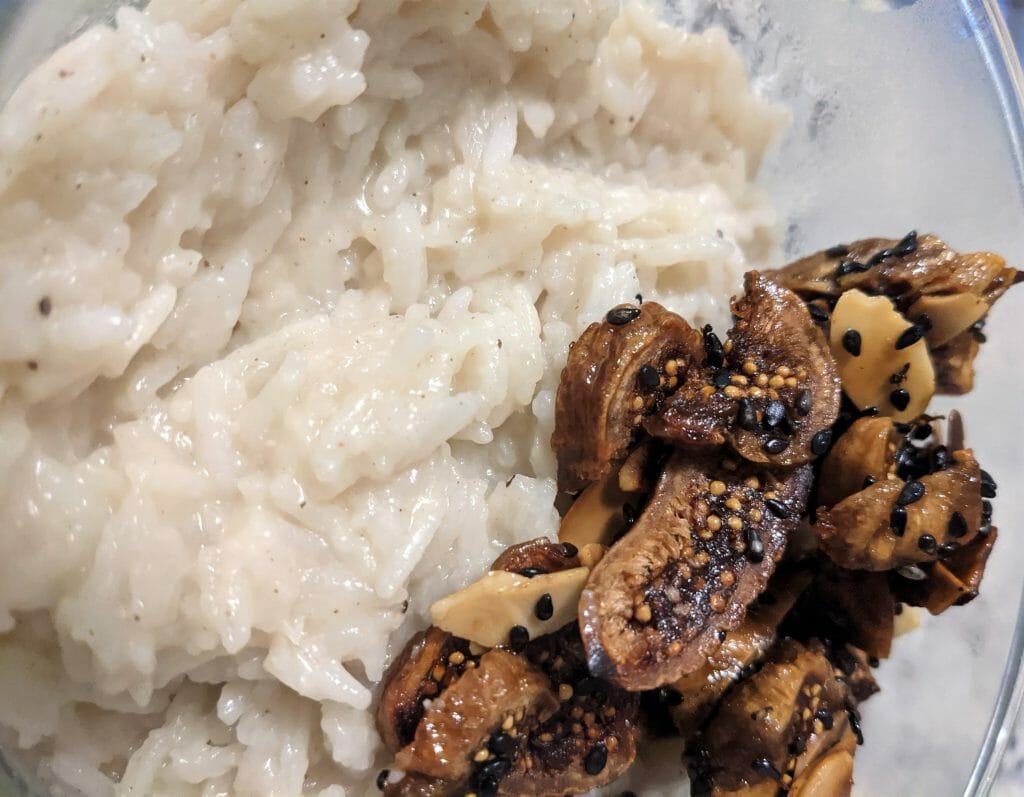 Rice Pudding with Crunchy Fig Topping ​